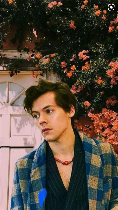 Harry Styles Wears A Dress For Us Vogue As First Male Cover Star In 127 Years Artofit