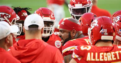 Kansas City Chiefs DL Mike Pennel receives honor for his big ...