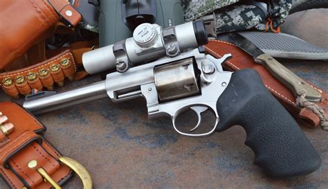 The Best Hunting Handgun On The Market The Ruger Super Redhawk Gun