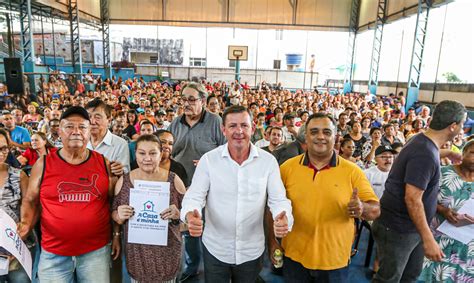 Morando amplia regularização e entrega escrituras no Novo Parque ABC