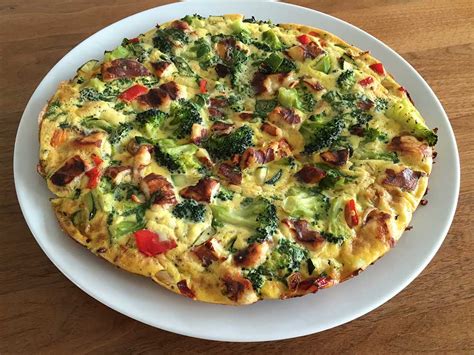 Frittata Broccoli Paprika Halloumi Recept Chef Ernst