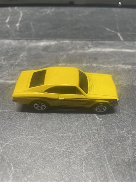 2011 HOT WHEELS Mattel Gelb Chevrolet SS GM TM 1186 EUR 13 84 PicClick DE