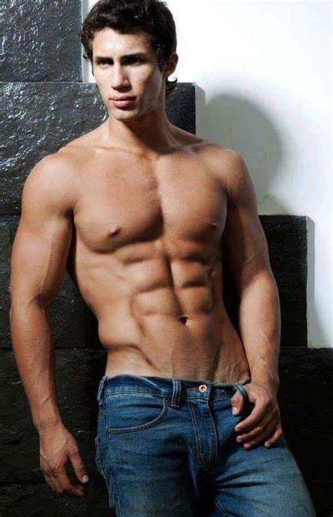 Pin On Guys With Shredded Pecs And Abs