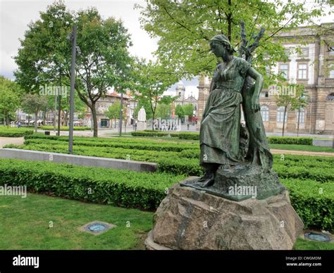 Jardim Dos Clerigos Fotos Und Bildmaterial In Hoher Aufl Sung Alamy