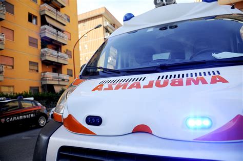 Scontro Tra Quattro Auto Sulla Strada Statale 36 Scontro Tra Auto