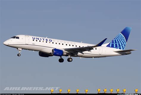 Embraer 175ll Erj 170 200ll United Express Skywest Airlines Aviation Photo 7184275