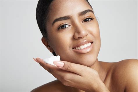 Dermatologist Recommended Skin Care Routine For 20s PottageOfHealth