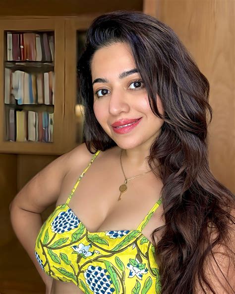 Ridhiema Tiwari Hot Pics