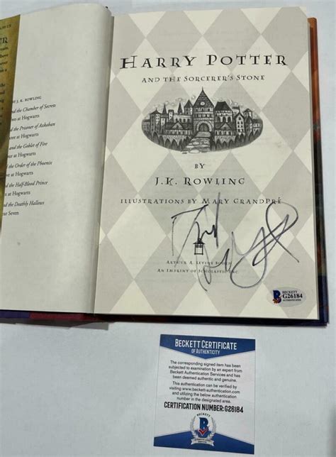 Daniel Radcliffe Signed Harry Potter And The Sorcerer S Stone Book Beckett 4 Autographia