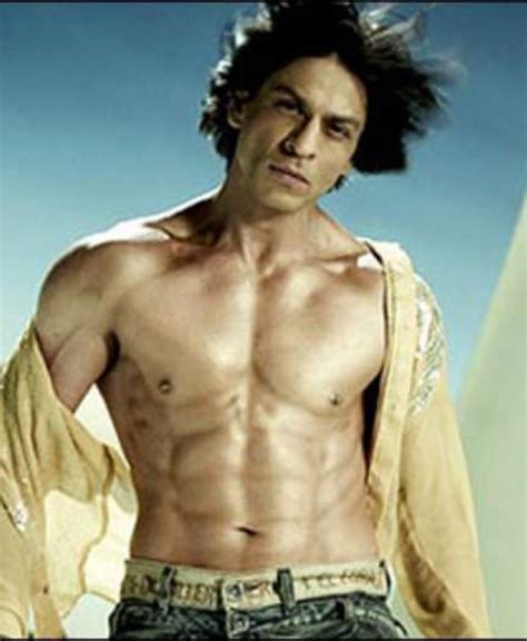 Check Out Shah Rukh Khans 8 Pack In Happy New Yea Shah Rukh Khan