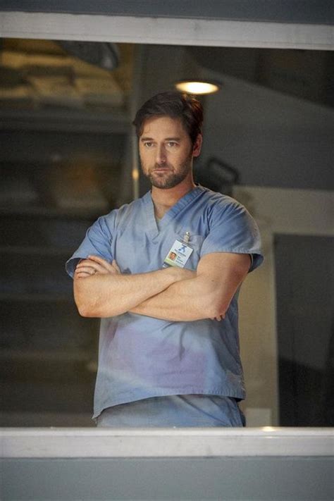 New Amsterdam Foto Ryan Eggold Sobre Un Total De