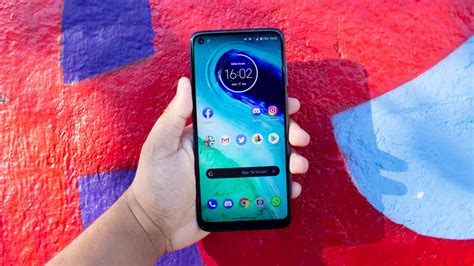 Review Moto G8 não se mexe muito em time que está ganhando