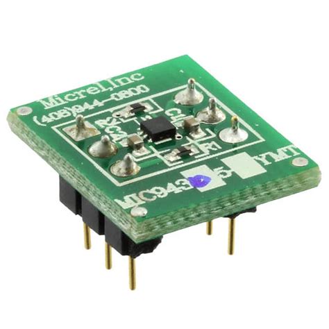 MIC94305YMT EV Microchip Technology Development Boards Kits