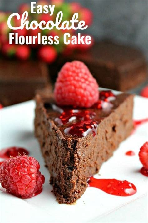 Chocolate Flourless Cake With Raspberry Sauce