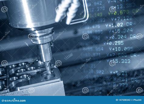 El Centro De Mecanizaci N Del CNC Con El Fondo De Los Datos Del G C