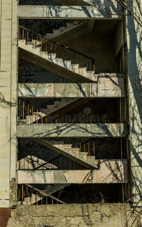 Casa Abandonada Vieja En El Pueblo Fantasma De Pripyat Ucrania