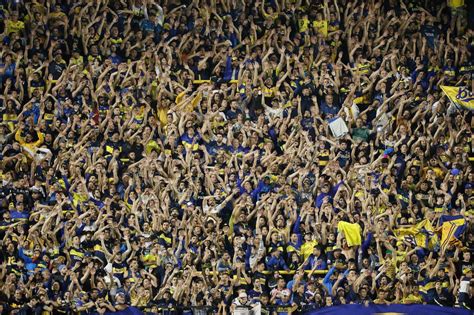 Video la dura reacción de los hinchas de Boca a la derrota ante River