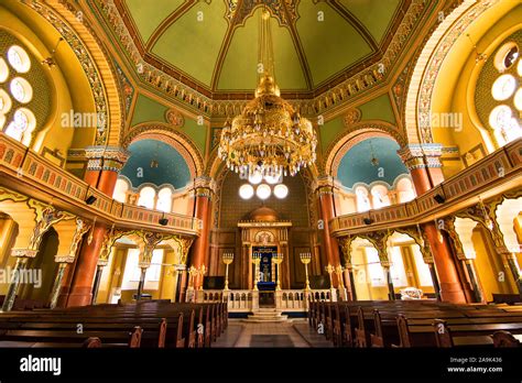 Interior of the Jewish synagogue in Sofia (Bulgaria Stock Photo - Alamy