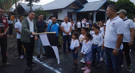 Jalan Sehat Awali Pembukaan Hut Ke Gmim Anugerah Paslaten Dua