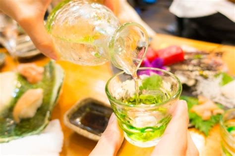 日本酒と焼酎の違いとは？作り方や原料など5つのポイントで徹底解説 ワゴコロ