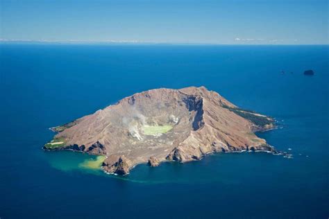 White Island And Whale Island 1 Hour Volcano Scenic Flight In Rotorua