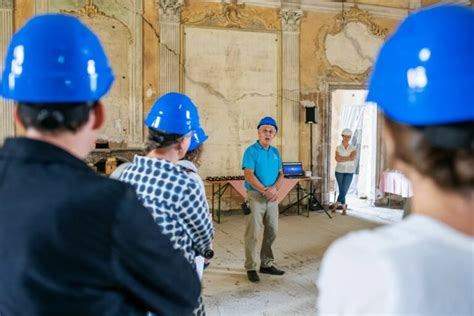 Langjähriges Engagement für Schloss Schwarzburg geehrt Kulturnadel