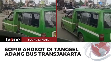 Diduga Kesal Penumpangnya Direbut Angkot Nekat Adang Bus Transjakarta