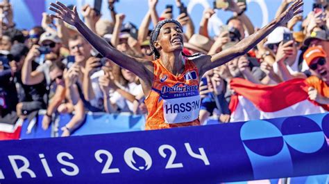 Historisch Sifan Hassan Bemachtigt Olympisch Goud Op De Marathon Na