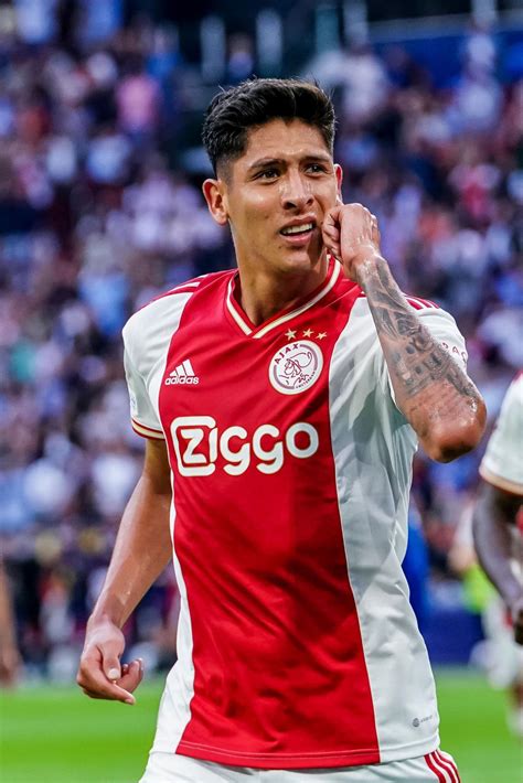 Edson Álvarez Anota En Goleada Del Ajax En La Champions