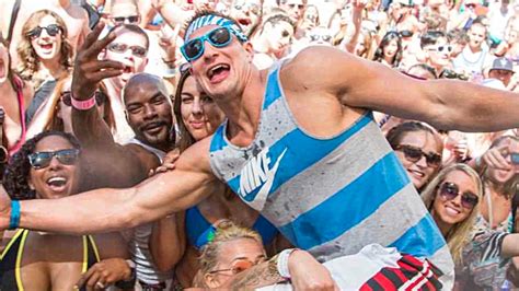 Rob Gronkowski Is Basically Paying People To Have Sex In Public On His Party Cruise Sporting News