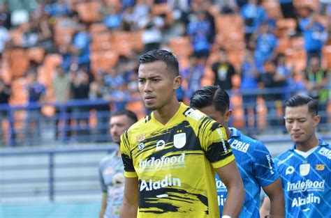 TEJA Paku Alam Penjaga Gawang Persib Yang Jadi Juara Liga 1 Inilah