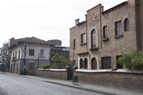 Descubre La Emblem Tica Calle Larga Y Los Encantadores Barrios De