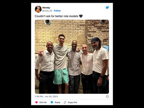 Wembanyama Dines At Bliss With Spurs Legends Epic Photo Ensues