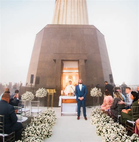 Um Casamento No Cristo Redentor Pra Chamar De Seu IC