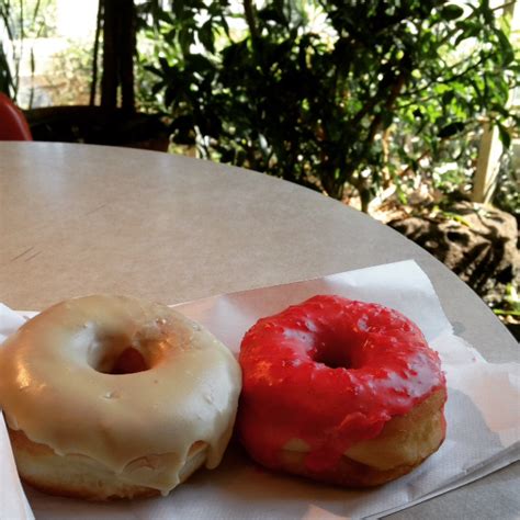 Five Oak Cliff Donut Shops For National Donut Day Oak Cliff