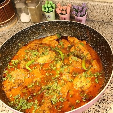 Dawat Style Chicken Curry Recipe Naush Kitchen Routine