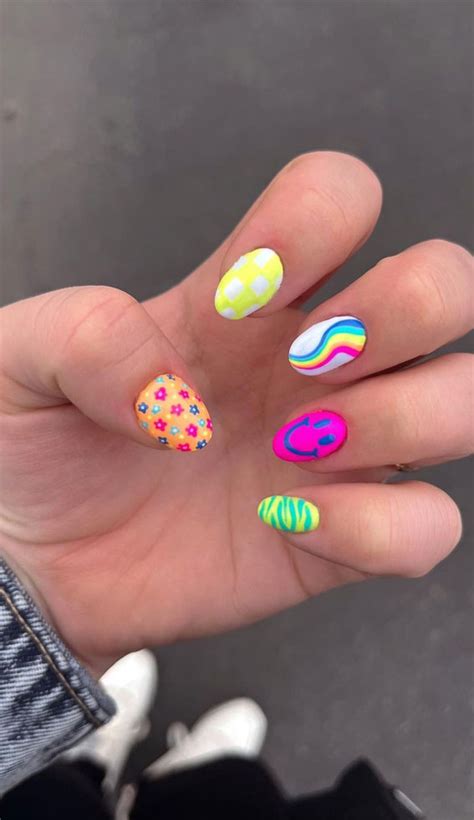 Cute Summer Nails For Pick N Mix Glowing Nails