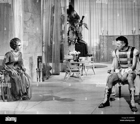 Elizabeth Taylor And Richard Burton Cleopatra High Resolution Stock