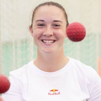 Alice Capsey: Cricket – Red Bull Athlete Profile