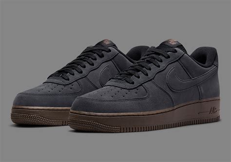 A Breve Le Nike Air Force In Off Noir Mvc Magazine