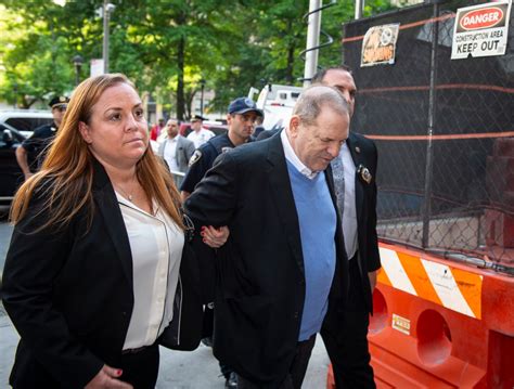 Ex Lead Nypd Investigator In Harvey Weinstein Sex Probe Kept Shoddy