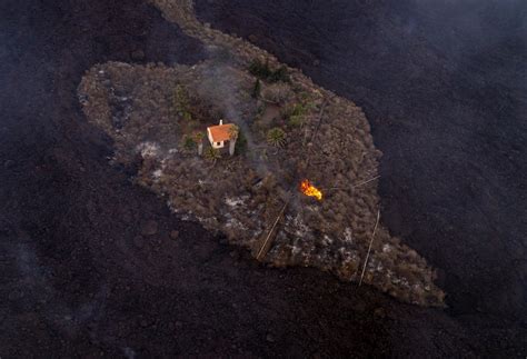 La Palma Volcano ‘miracle House’ That Survived Initial Eruption Now Destroyed The Independent