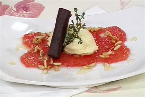 Mousse De Chocolate Blanco Y Carpaccio De Pomelo El Gourmet