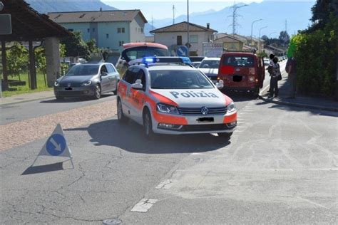 Auto Contro Furgone A Cugnasco Disagi Al Traffico