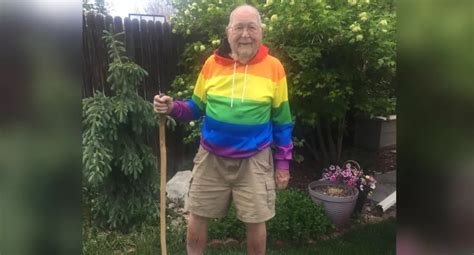 Hombre se declara gay a sus 90 años en EE UU