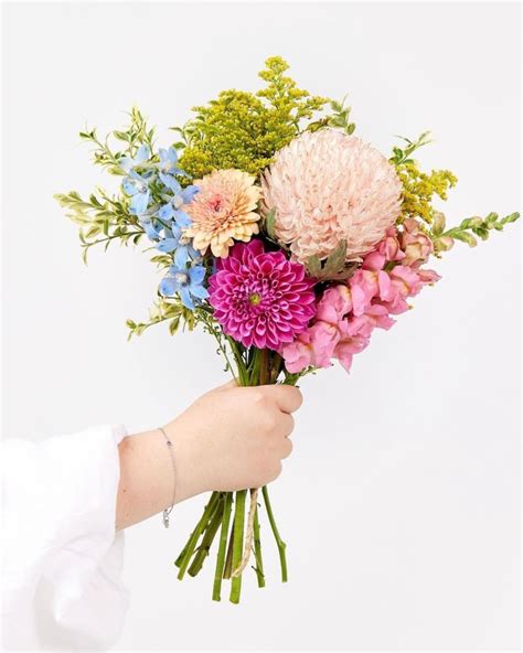 Brisbane’s Best Flower Delivery Services To Spoil Someone Rotten With ...