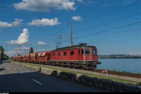 Re 6 6 11652 Kerzers Zieht Am 18 Juli 2016 Einen Kieszug Dem