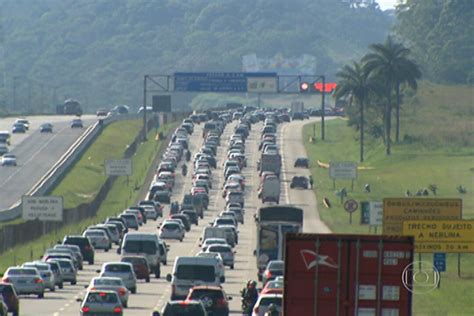 Feriado Sol E Calor Motiva Milh Es De Pessoas A Encarar O Tr Nsito