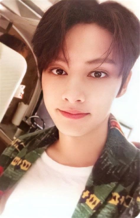 Pin By Evi On Junhui Seventeen Jun Seventeen Junhui Fnaf Photos