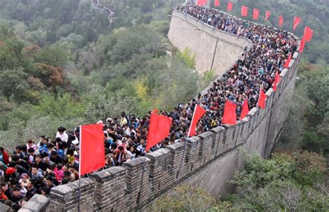 PHOTOS Great Wall Visitors Hit New Daily High Of Nearly 90 000 During